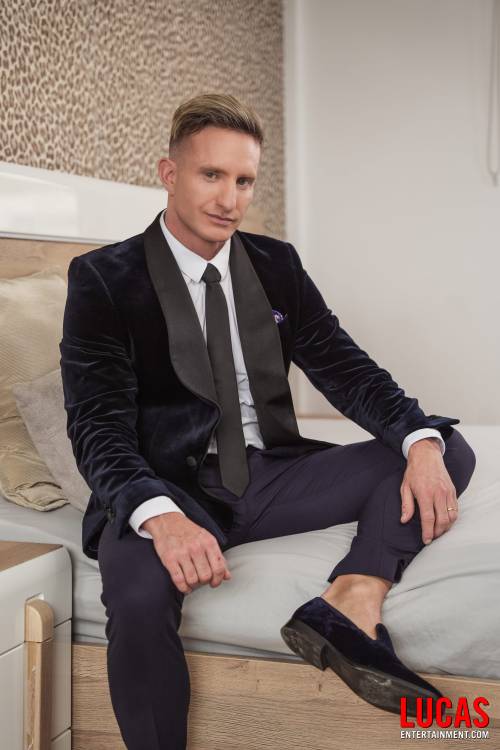 Magnus Loki - Gay Model - Lucas Raunch