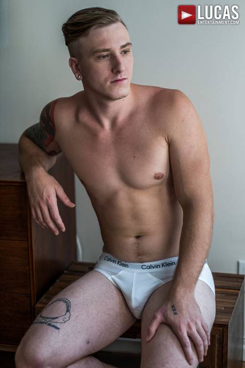 Tom Faulk - Gay Model - Lucas Raunch