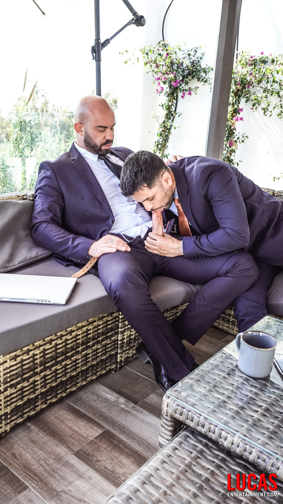 Gentlemen 36: Exchange Of Power - Gay Movies - Lucas Raunch